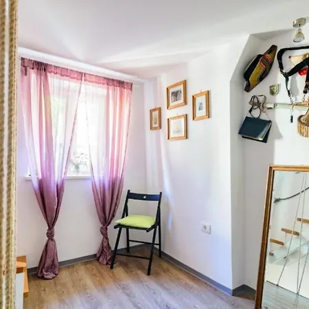 Jmj Nono By Interhome *